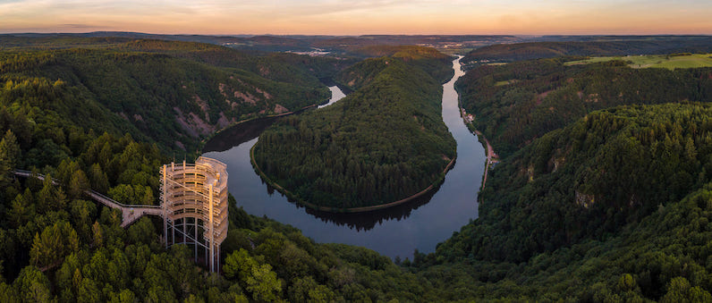 Atemberaubende Aussicht vom Baumwipfelpfad Saarschleife